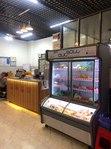小街巷炸串店