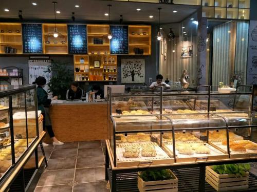 煌后烘焙蛋糕店