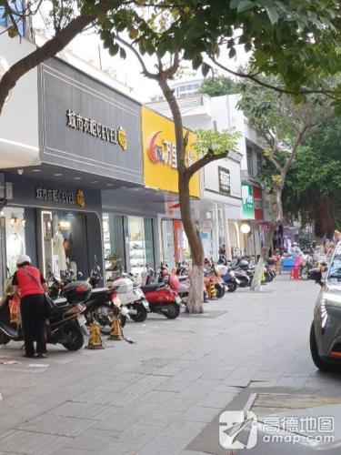 万里鞋城(解放西路店)