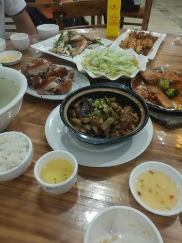 福临乳猪店