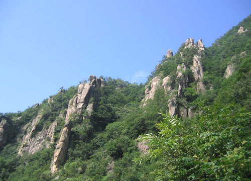 六龙山
