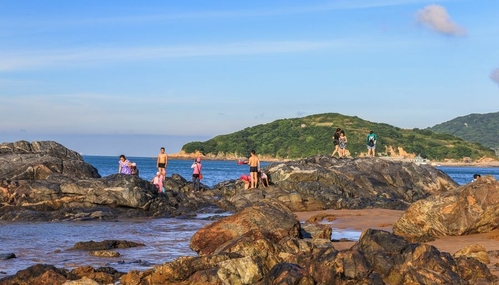 沙龙沙滩旅游景点