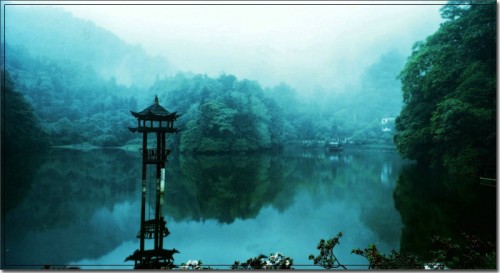 月城湖