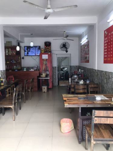 重庆特色餐馆(青年路店)