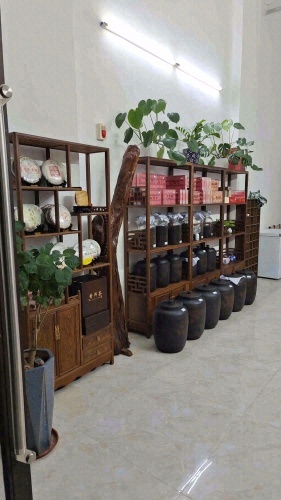 茗燕烟酒茶行(华田·梅岭店)