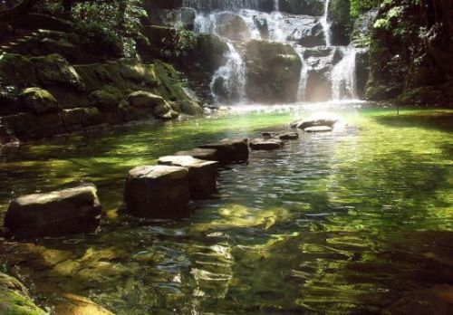 飞水潭