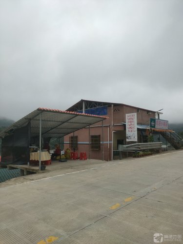 招迎小商店