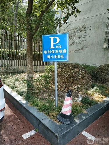 停车场(万源南路)