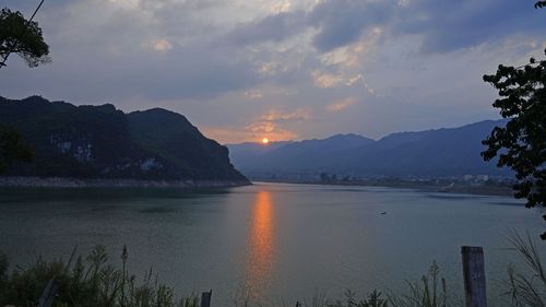 江华云山漂流景区