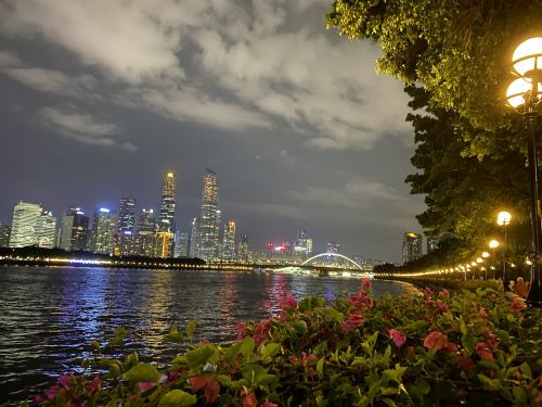 中山大学-北门广场