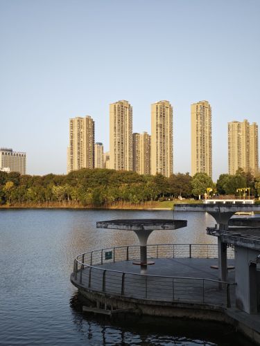 水边长廊