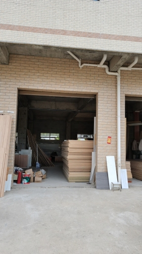 澄迈县老城优衣橱橱柜店