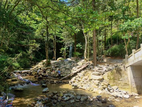 黄毛洞登山步道