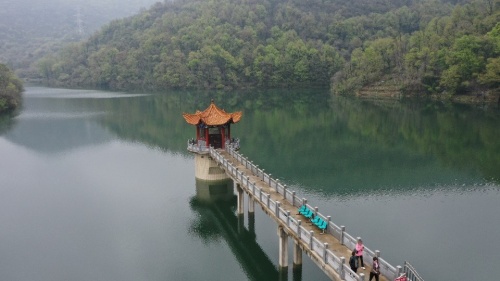 东方山风景区-东方天池