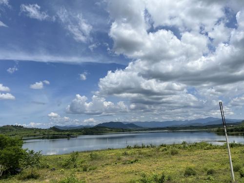 东方黎仙湖风情旅游区