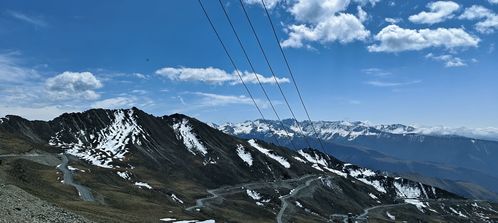 夹金山长征观景台