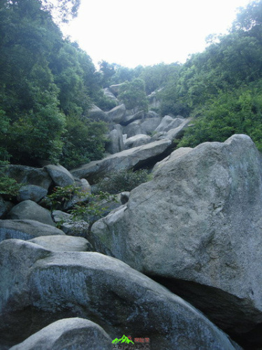 溪霞怪石岭