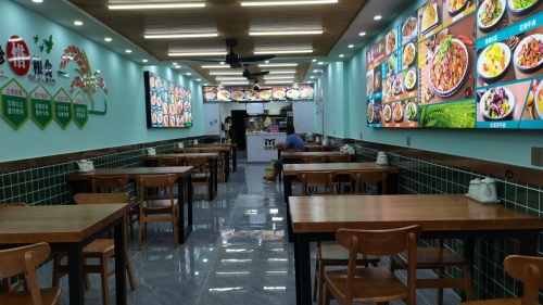 域穆隆兰州牛肉面(新民路店)