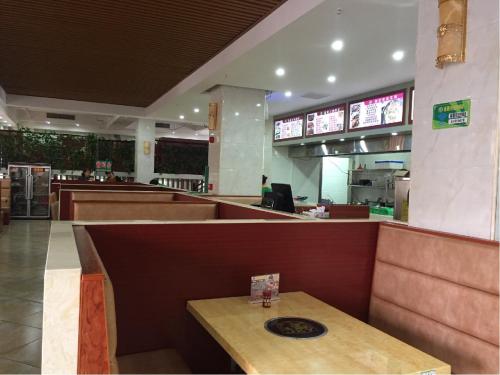 嘉香苑美食膳园(屯昌美食文化街娱乐广场店)