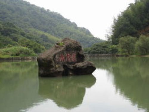 龙泽湖