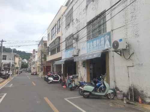 罗兰便利店