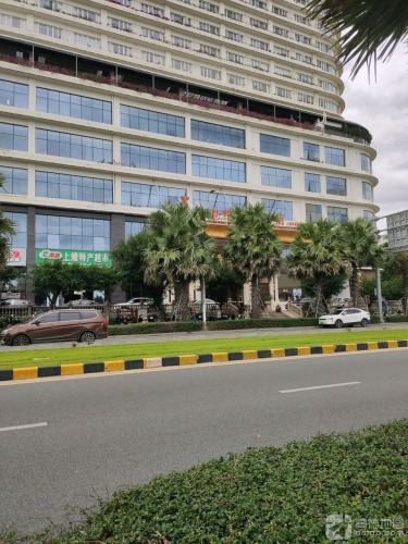 春光百货上煌特产超市