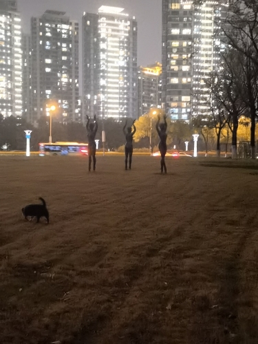 金鸡湖景区-青春雕塑