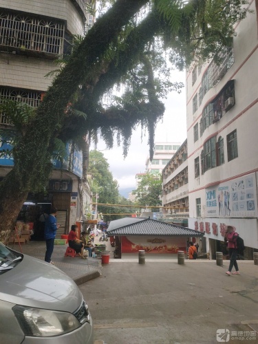 红瑞服装城(华顺大厦店)