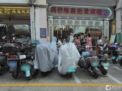 兴发服装批发商场(得胜沙路店)