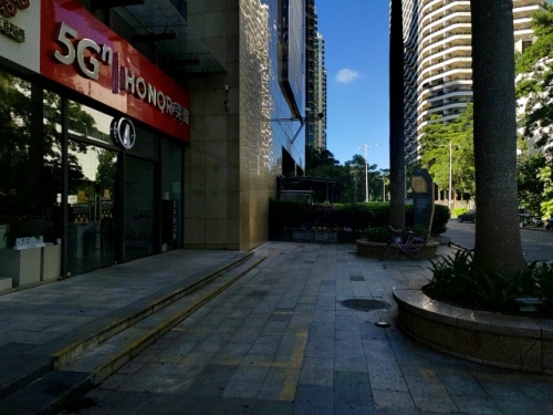 荣耀授权专卖店(陵水中心大道店)