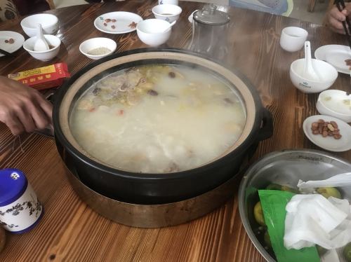 15年老字号鑫鑫猪肚鸡·椰子鸡海南火锅(兴隆华侨农场店)