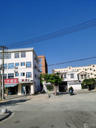 六方超市