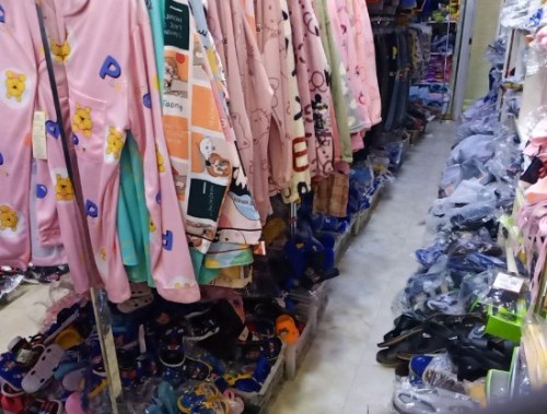 澄迈县中兴镇伟兴服装城