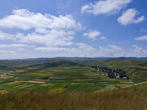 万亩梯田景区