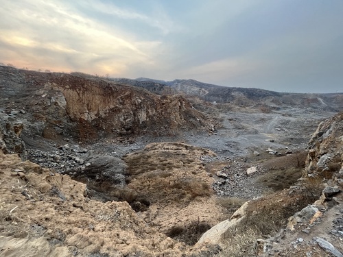 上峪村火山口