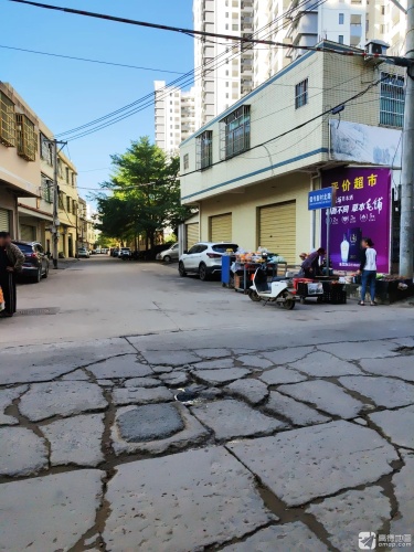 平价超市(惠丰·碧水江畔西南)