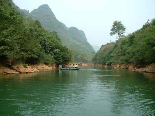 金洞漂流