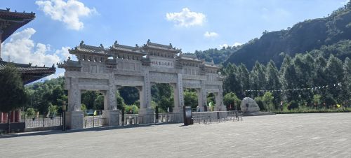 北武当山风景区牌坊