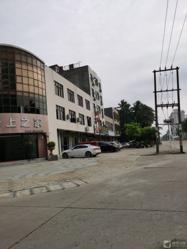联华公寓生活超市