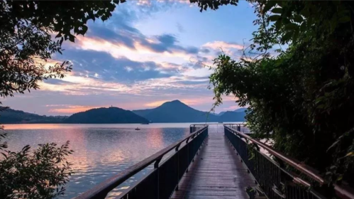 青山湖景区