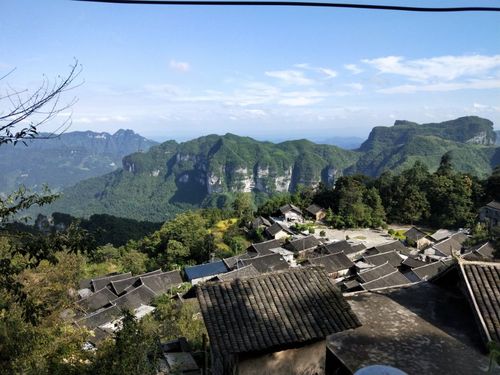 金龙苗寨风景区