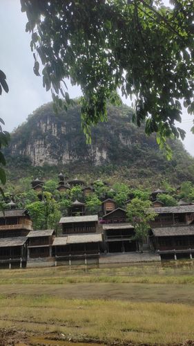 峰林布依景区