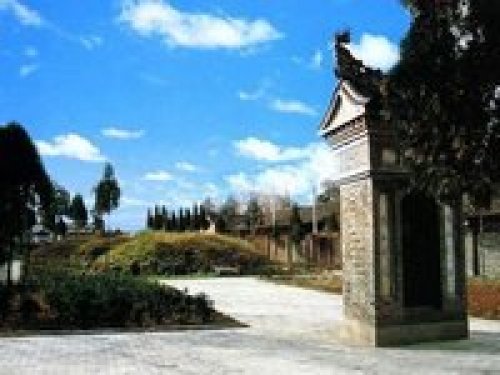 东龙山遗址