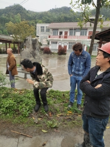 庙河村劳动组广场