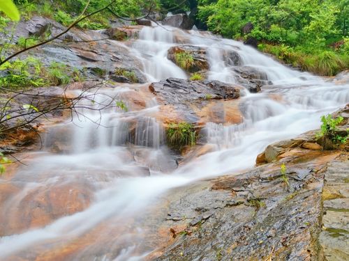 七彩飞龙涧景区