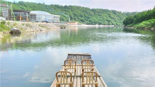 绿野蓝湾朝鲜族风情温泉度假景区