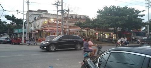 诚东百货超市