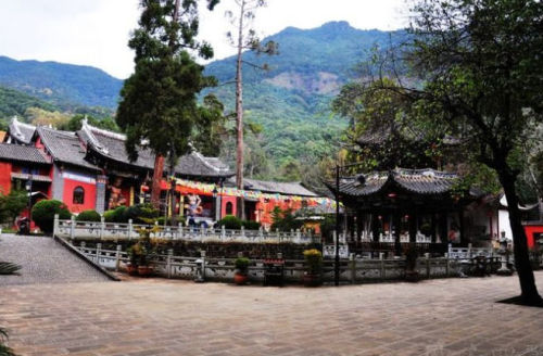 鸡足山祝圣寺