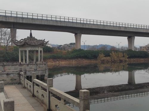 十二山头村交通主题公园