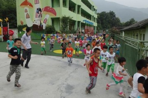 西河庄总校三寨联校阳光幼儿园的第2张图片的图片资料